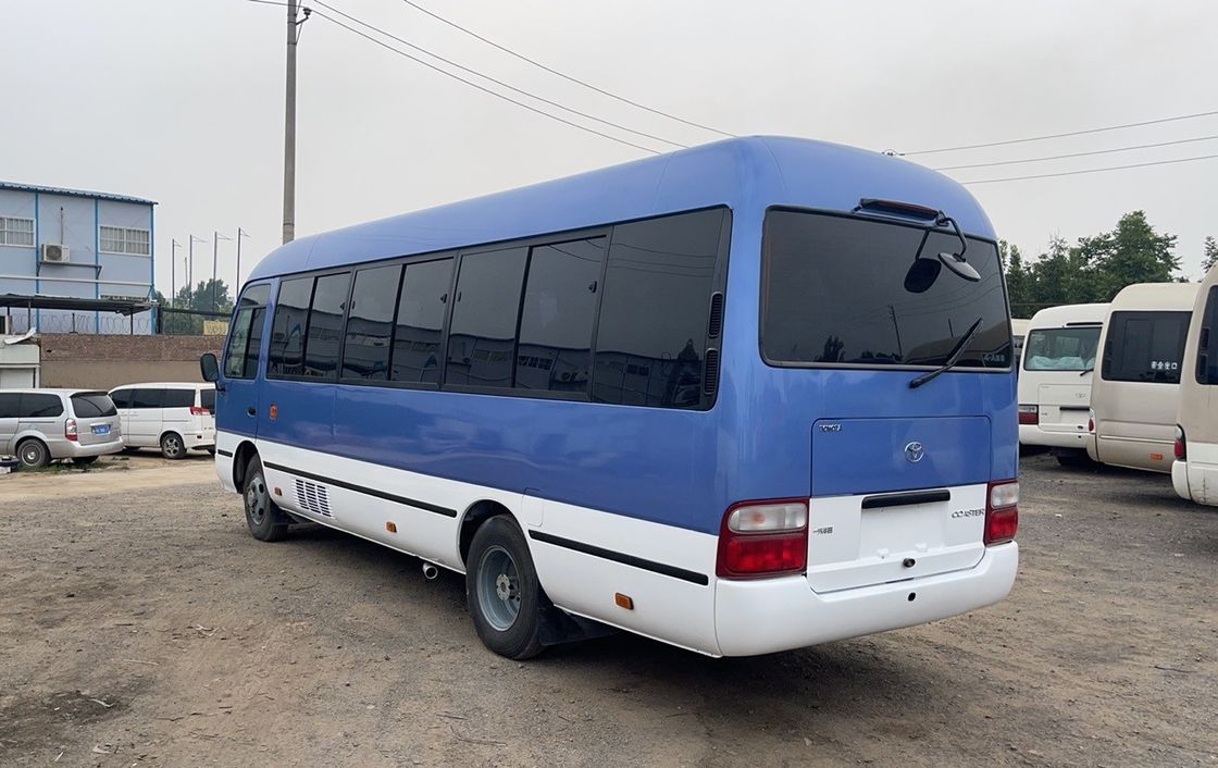 Αριστερή κίνηση χειροκίνητο κιβώτιο ταχυτήτων τύπου Toyota Coaster Bus Diesel Χρησιμοποιούμενο λεωφορείο με 30 θέσεις