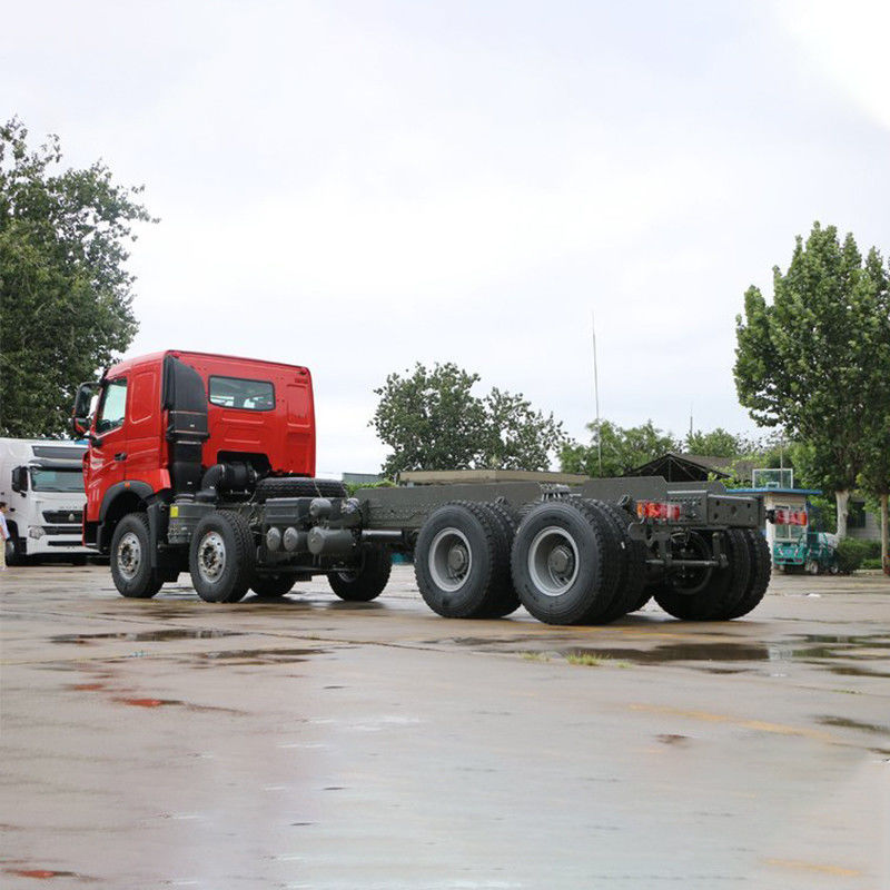 440HP 8X4 HOWO Dump Truck Ιδανικό για Μηχανικές Μεταφορές Αντίστροφη αλλαγή αριθμός 2