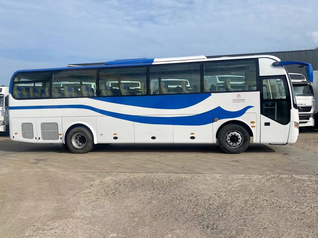 RHD 6122 45-65 καθίσματα Χρησιμοποιούμενο λεωφορείο στο πρότυπο εκπομπών Euro 3 6-8L χωρητικότητα κινητήρα