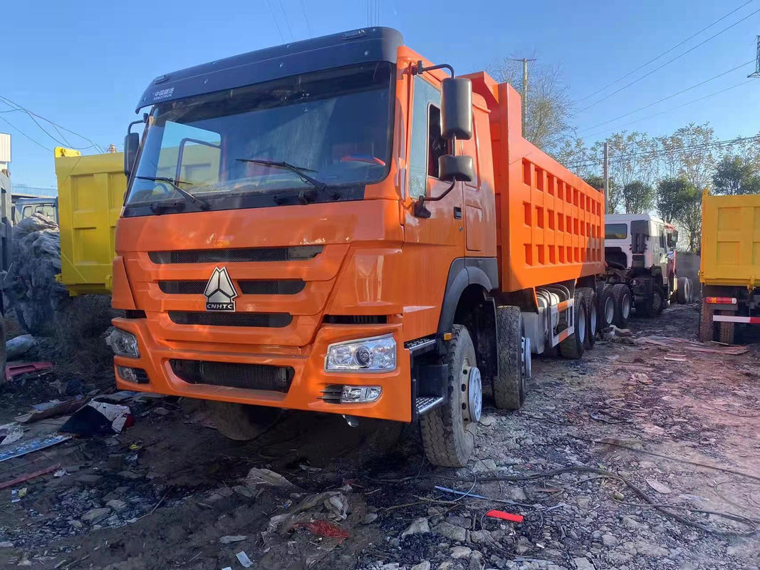 16 Αριθμός ελαστικού LHD SINO Χρησιμοποιούμενο φορτηγό απορριμμάτων HOWO 8X4 βαρύ φορτηγό με μετατροπέα HW