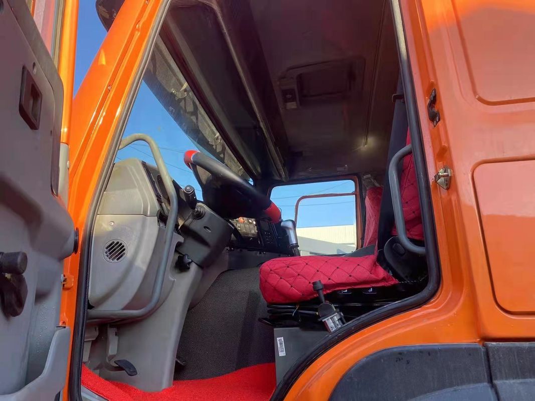 16 Αριθμός ελαστικού LHD SINO Χρησιμοποιούμενο φορτηγό απορριμμάτων HOWO 8X4 βαρύ φορτηγό με μετατροπέα HW