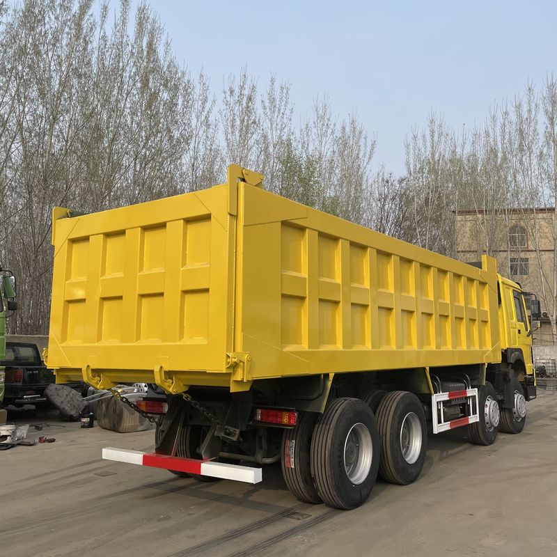 RHD SINO HOWO 8X4 Χρησιμοποιούμενο βαρύ φορτηγό G.V.W. 31T κιβώτιο ταχυτήτων