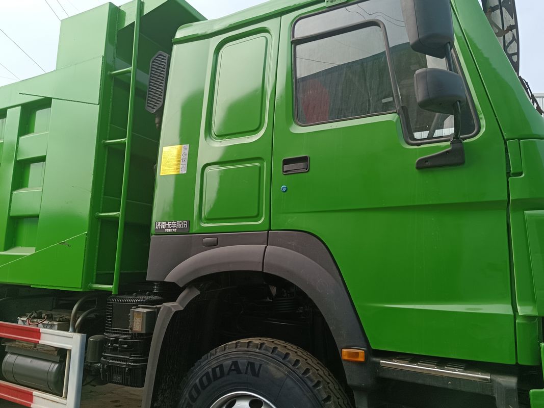 LHD SINO TRUCK HOWO 371HP 6x4 Χρησιμοποιημένο βαρύ φορτηγό για 2 επιβάτες