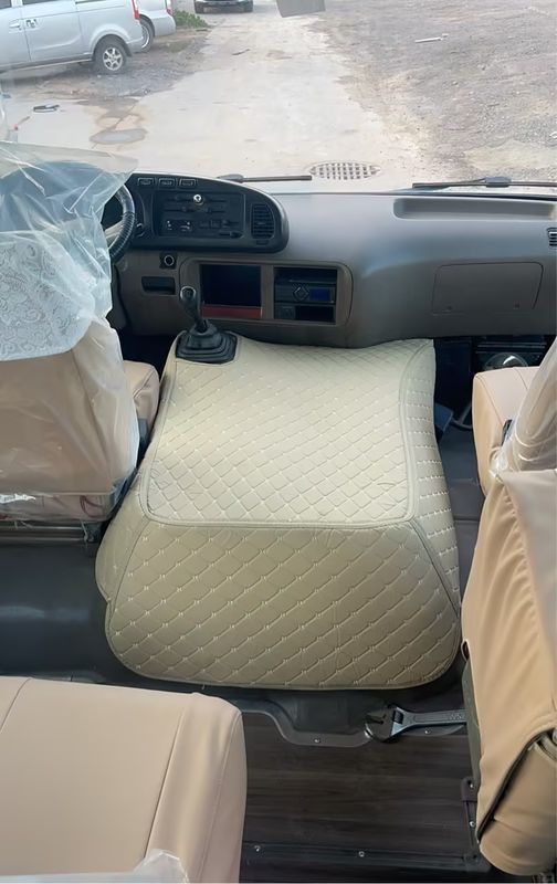 Τούρμπο φορτιστή Ντίζελ κινητήρα Toyota Coaster λεωφορείο 20-23 θέσεις Αριστερό χειροκίνητο επιβατικό φορτηγό