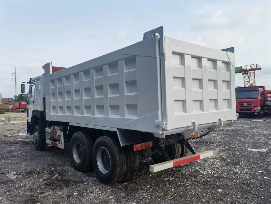 Χρησιμοποιούμενο Sinotruk Howo Lhd Rhd 6*4 10 τροχούς 371hp 336hp φορτηγό βυθού χωρίς πίσω κάμερα