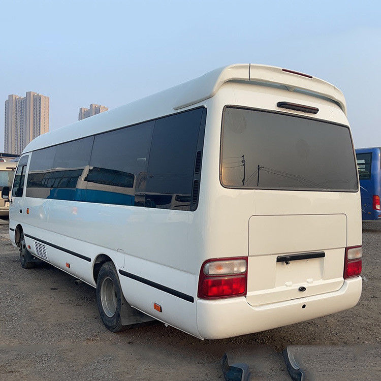 30 θέσεις Χρησιμοποιούμενο λεωφορείο Toyota Coaster με μέγιστη ισχύ 113/5200kw και χωρητικότητα καθισμάτων 30