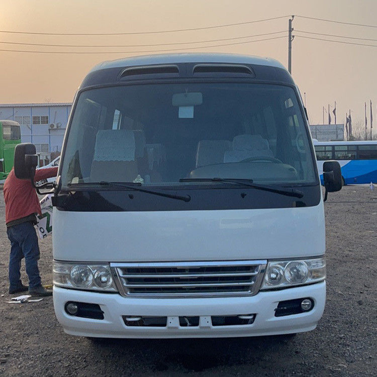 30 θέσεις Χρησιμοποιούμενο λεωφορείο Toyota Coaster με μέγιστη ισχύ 113/5200kw και χωρητικότητα καθισμάτων 30