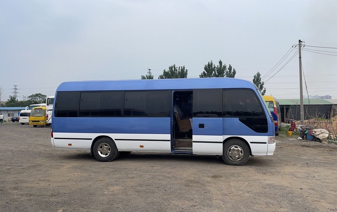 Χρησιμοποιημένο λεωφορείο Toyota Coaster με χωρητικότητα κινητήρα 6-8L και 30 θέσεις σε εξαιρετική κατάσταση