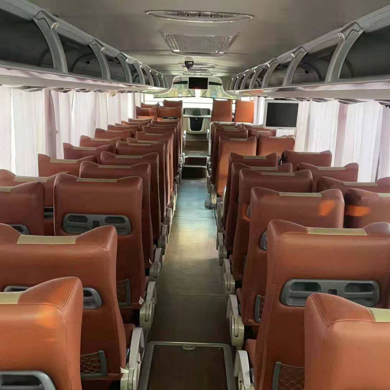 68 θέσεις Χρησιμοποιούμενο λεωφορείο ετήσιο 2017 με και πίσω θέση κινητήρα χωρητικότητα κινητήρα 6 8L