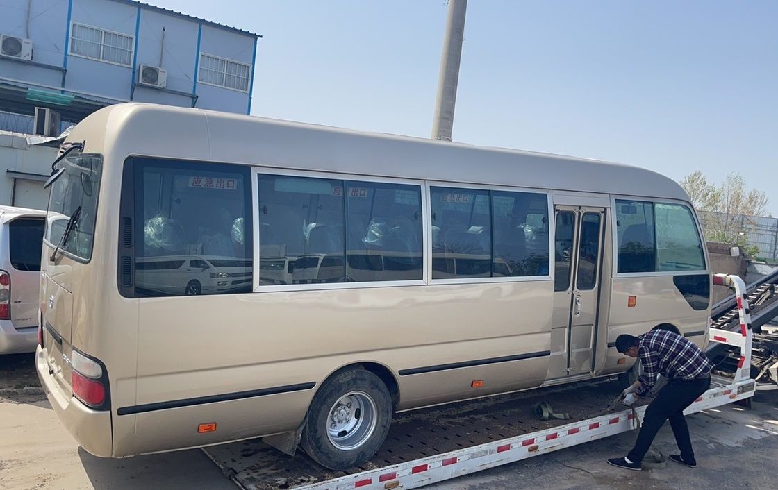24 θέσεις Toyota Coaster λεωφορείο καλά ανακαινισμένο με 7.00R16 ελαστικά και G.V.W Kg 5900