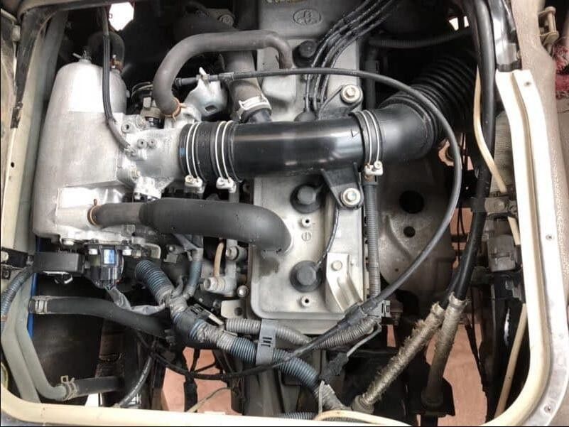 Μέγιστη ροπή 340Nm/rpm Ντίζελ 29 θέσεις Χρησιμοποιημένα λεωφορεία Toyota Coaster με δεξαμενή πετρελαίου 300L