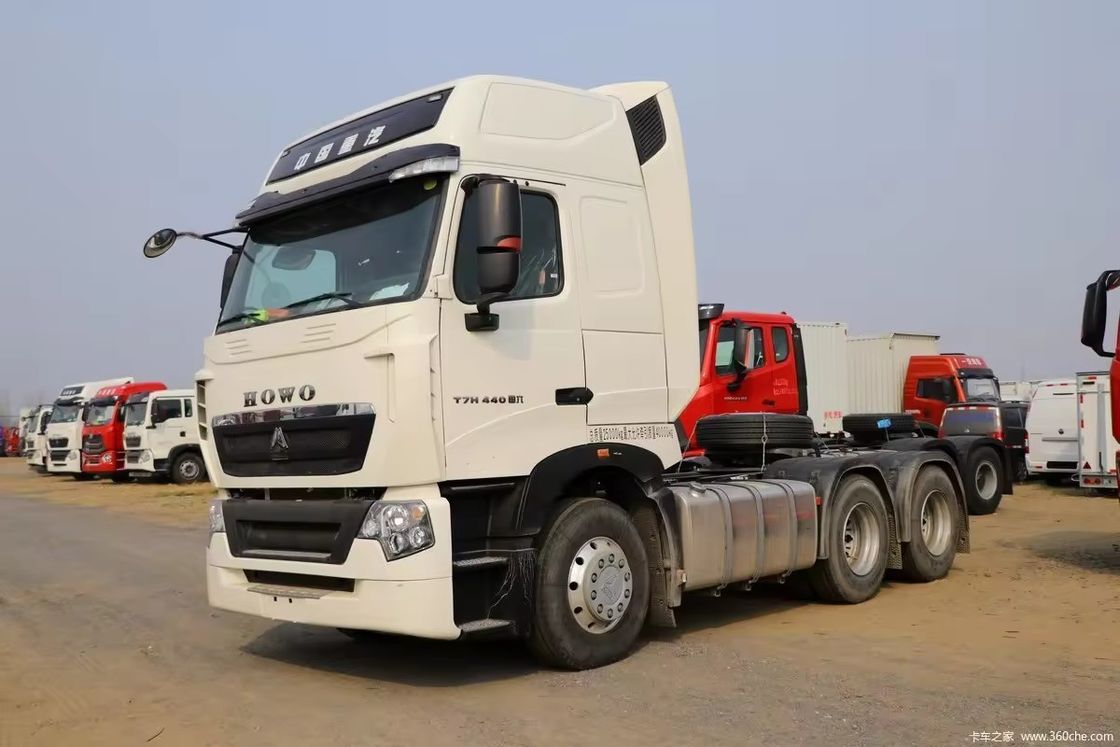 Sinotruk Howo 6x4 10 τροχών Τρακτέρ φορτηγό Χρησιμοποιείται 371hp 440hp Κύλινδροι 6 Τεχνη αριθμός 10