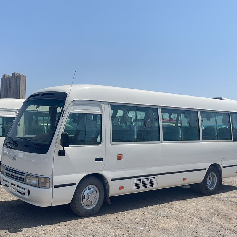 Χρησιμοποιημένο λεωφορείο Toyota Coaster με εκπομπές EURO 3 και χειροκίνητο κιβώτιο μετάδοσης σε καλή κατάσταση