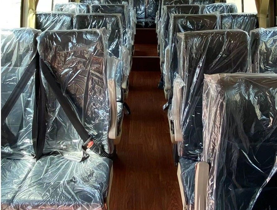 Κινητήρας Yuchai 30 θέσεων Mudan Commuter Bus Ντίζελ RHD και LHD Οδηγός 100km/h Max ταχύτητα