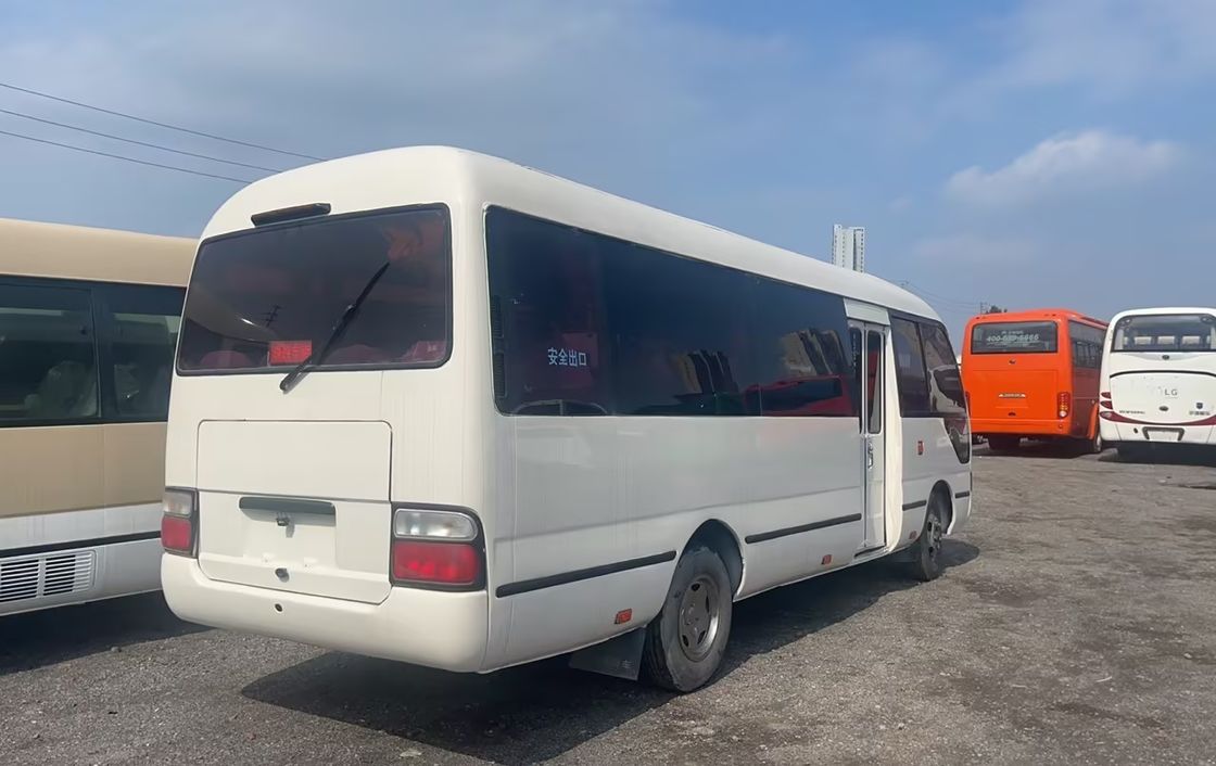 30 θέσεις Toyota Coaster λεωφορείο σε εξαιρετική κατάσταση με 6-8L δυναμικό κινητήρα ντίζελ