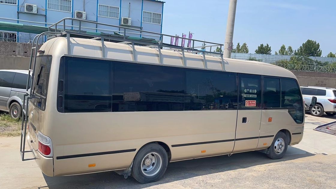 30 θέσεις Ιαπωνία Χρησιμοποιημένο λεωφορείο Εγχειρίδιο Toyota Coaster λεωφορείο με 7005 * 2040 * 2785mm Διαστάσεις