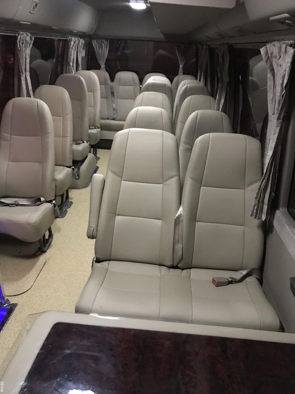 30 θέσεις Χρησιμοποιούμενο λεωφορείο Toyota Coaster με καλή κατάσταση και 7005*2040*2785 ελαστικό 9.00R20