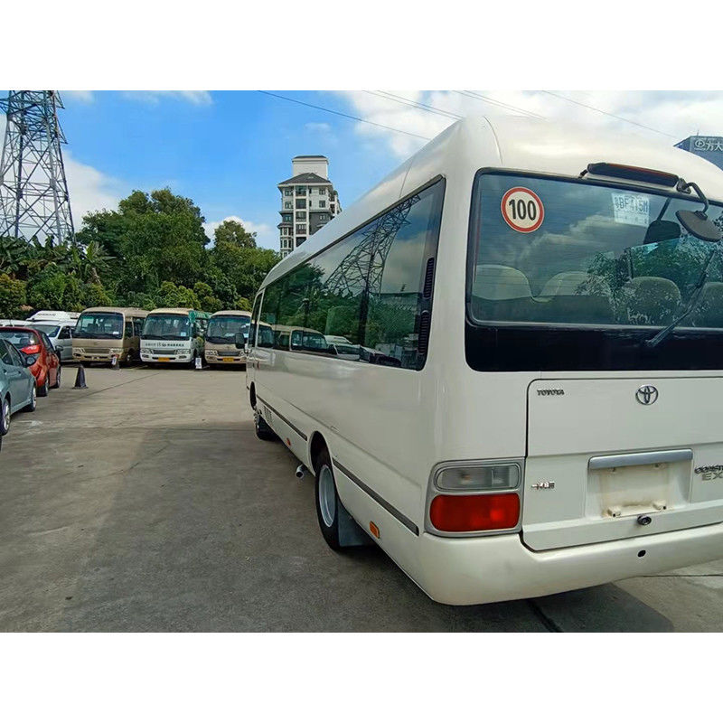 30 θέσεις Χρησιμοποιούμενο λεωφορείο Toyota Coaster με καλή κατάσταση και 7005*2040*2785 ελαστικό 9.00R20