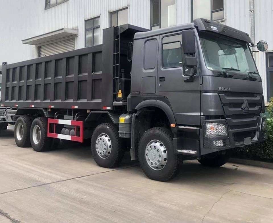 8x4 400hp 12 τροχών 50 60 τόνων Τροχαία απορριμμάτων με καύσιμα 400-500 λίτρων