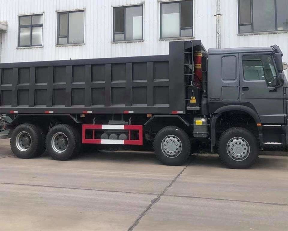 8x4 400hp 12 τροχών 50 60 τόνων Τροχαία απορριμμάτων με καύσιμα 400-500 λίτρων