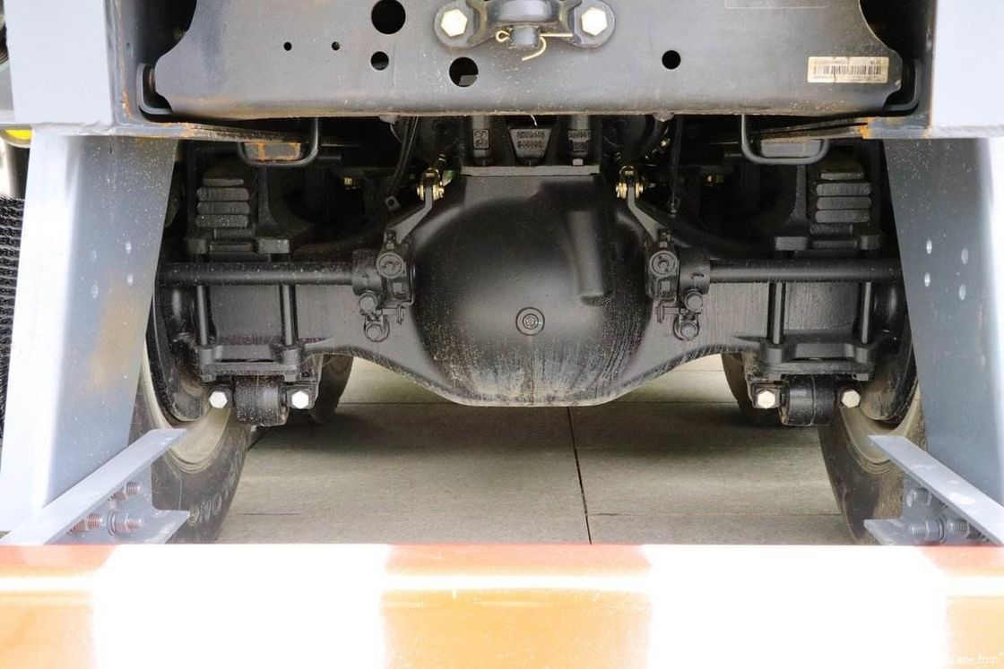 8x4 400hp 12 τροχών 50 60 τόνων Τροχαία απορριμμάτων με καύσιμα 400-500 λίτρων
