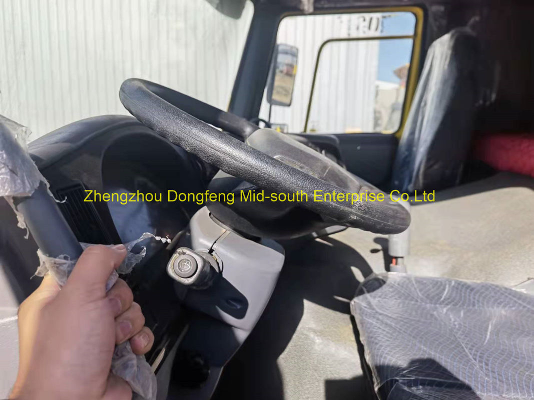 Ενίσχυρο φορτηγό HOWO 6x4 430hp με 19CBM BOX και δεξαμενή καυσίμου χωρητικότητας 300-400L