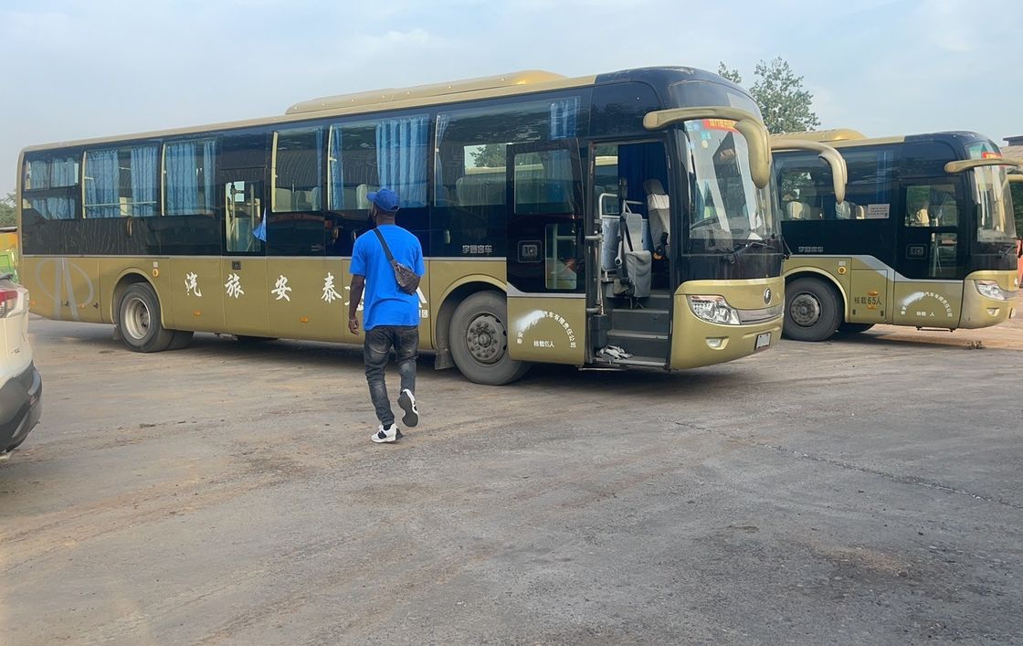 Αποθεματικό 65 θέσεων LHD Tour Bus με πρότυπο εκπομπών Euro 3 και αναστολή φύλλου