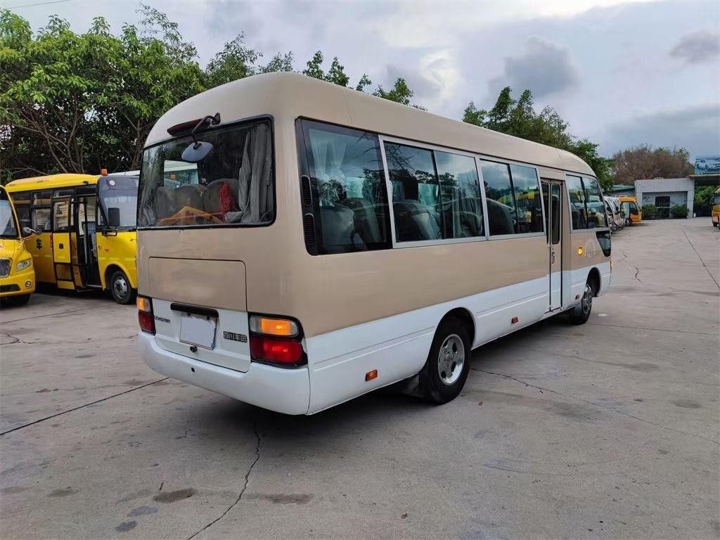 Μηχανή 15B-FT 29 θέσεων Toyota Coaster Bus με καλή απόδοση και χειροκίνητη μετάδοση
