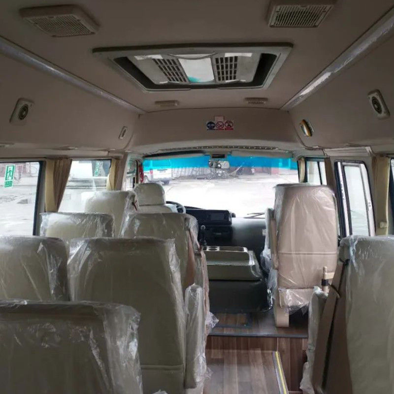 30 θέσεις Χρησιμοποιούμενο RHD LHD Mini Coaster Bus με χειροκίνητη μετάδοση και χωρητικότητα κινητήρα 4L