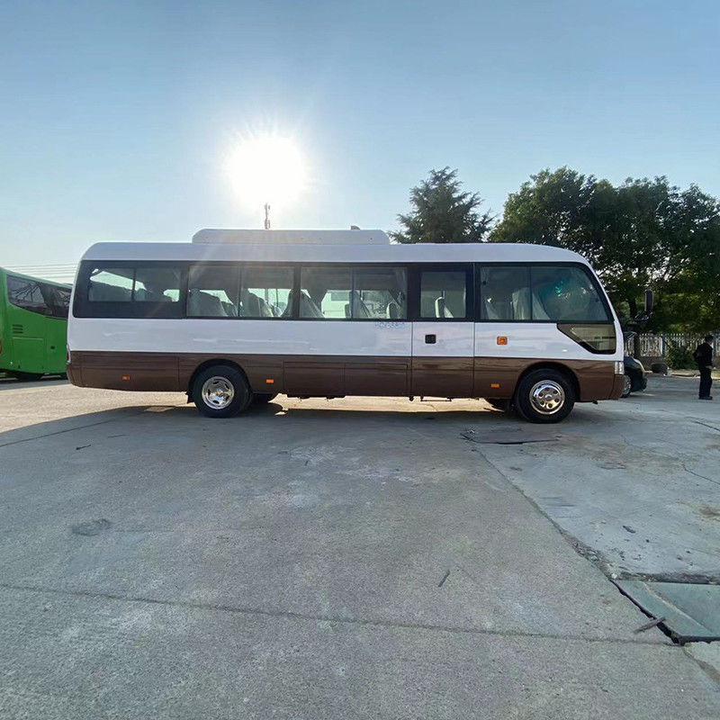 LHD RHD 30 θέσεις Toyo ta Coaster Bus με δεξαμενή καυσίμου 70L και χωρητικότητα 4500-6700ml