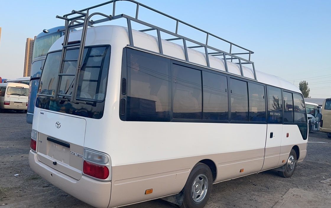 Ανακαινισμένο 23 6 θέσεων χωρητικότητα Toyota Coaster λεωφορείο Χρησιμοποιείται με 15B-FT μοντέλο κινητήρα