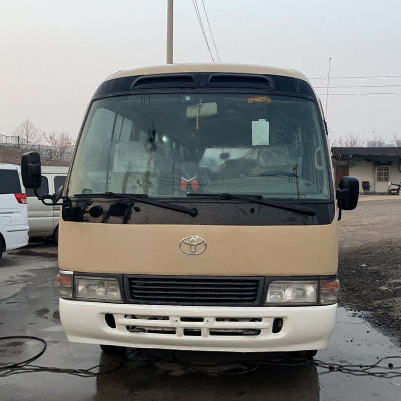 Χρησιμοποιημένο λεωφορείο Toyota Coaster με χειροκίνητη μετάδοση και κινητήρα ντίζελ σε προσιτή τιμή