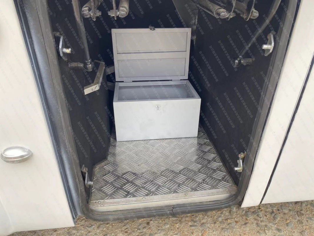 Χρησιμοποιούμενα λεωφορεία ανακαινισμένα Youtong 55 θέσεις λεωφορείο λεωφορείο με εσωτερική οδήγηση τουαλέτας τύπου LHD