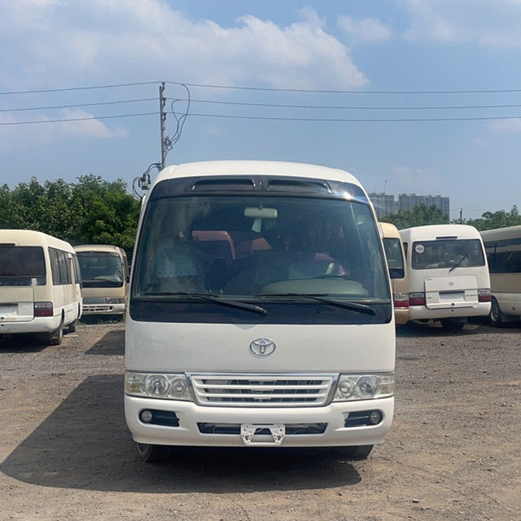 Σχεδιασμός 30 θέσεων Toyo Ta Coaster Bus με χωρητικότητα κινητήρα 4L και μέγιστη ισχύ 113/5200kw