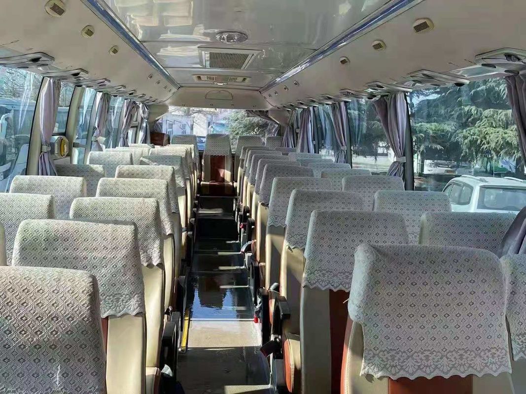Προσαρμοσμένο μεταχειρισμένο επιβατικό λεωφορείο 47 θέσεων LHD λεωφορείο με κινητήρα ντίζελ χωρητικότητας 8L