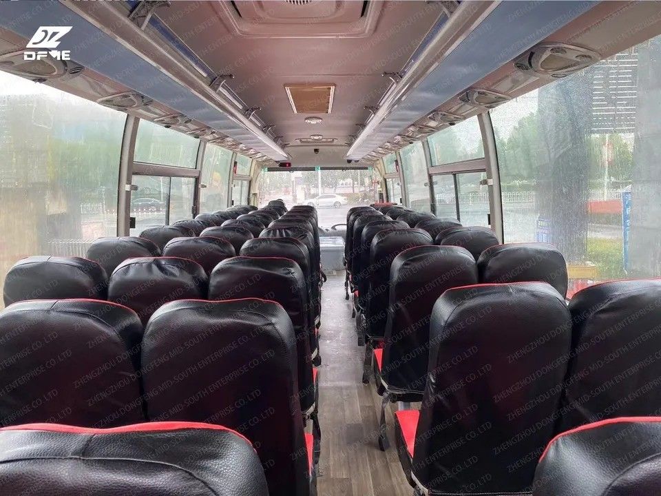35 θέσεις μεταχειρισμένο τουριστικό λεωφορείο μεταχειρισμένο λεωφορείο πάρτι λεωφορείο κινητήρα χωρητικότητα 6-8L Στροφή LHD