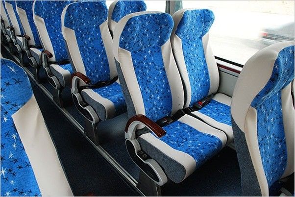 2550MM Συνολικό πλάτος Χρησιμοποιούμενο λεωφορείο ταξιδιωτικών λεωφορείων πολυτελείας 60 θέσεων με πρότυπο εκπομπών Euro 4