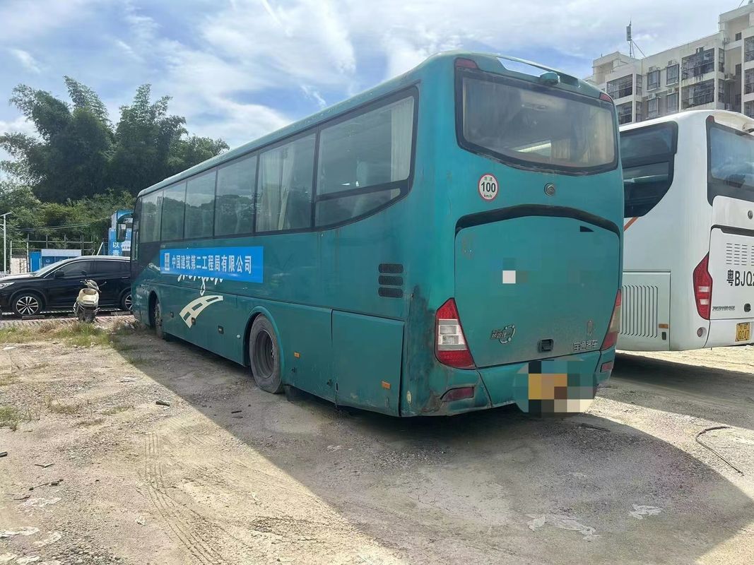 Αριστερόχειρας Οδηγός Χρησιμοποιούμενο λεωφορείο 47 θέσεων Καλή κατάσταση Λοξοφόρο τουριστικό επιβατικό λεωφορείο