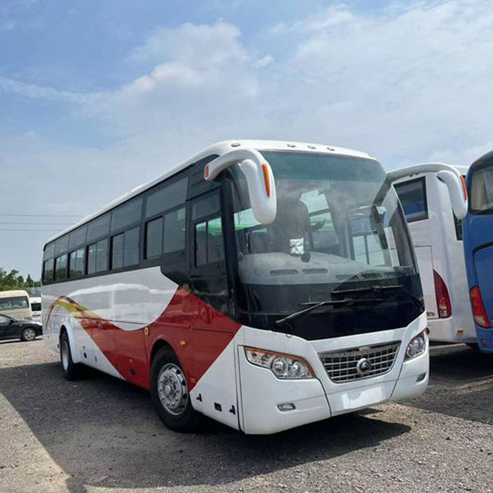 Ειδικότερα, το σύστημα RHD Bus με κινητήρα YC4E150-20 και συνολικό ύψος 3290 mm με έκπτωση