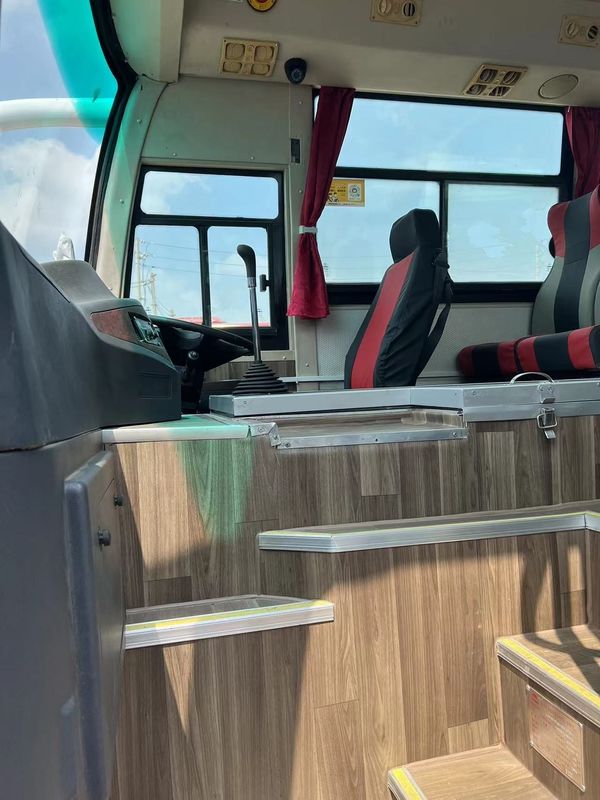 Δημόσια Μεταφορά 55 θέσεις RHD Luxury Coach Bus με ισχύ 264kw/2200rpm