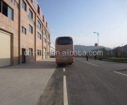 Πίσω κινητήρας Cummins κινητήρας Dongfeng τουριστικό λεωφορείο με τουαλέτα και καθίσματα 50 8900ml