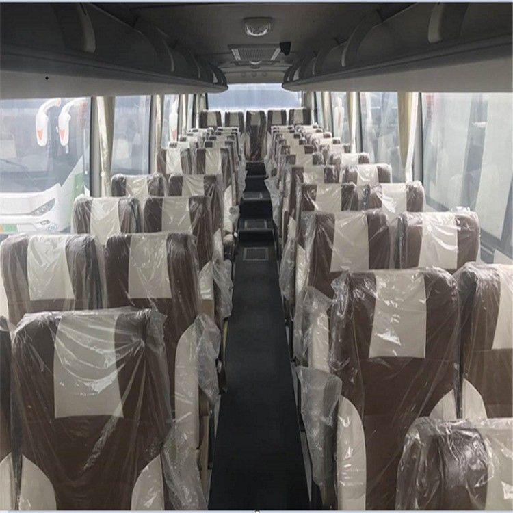 16500kg G.V.W Yuchai κινητήρας ντίζελ 45 θέσεων χρησιμοποιημένο CNG λεωφορείο με τουαλέτα