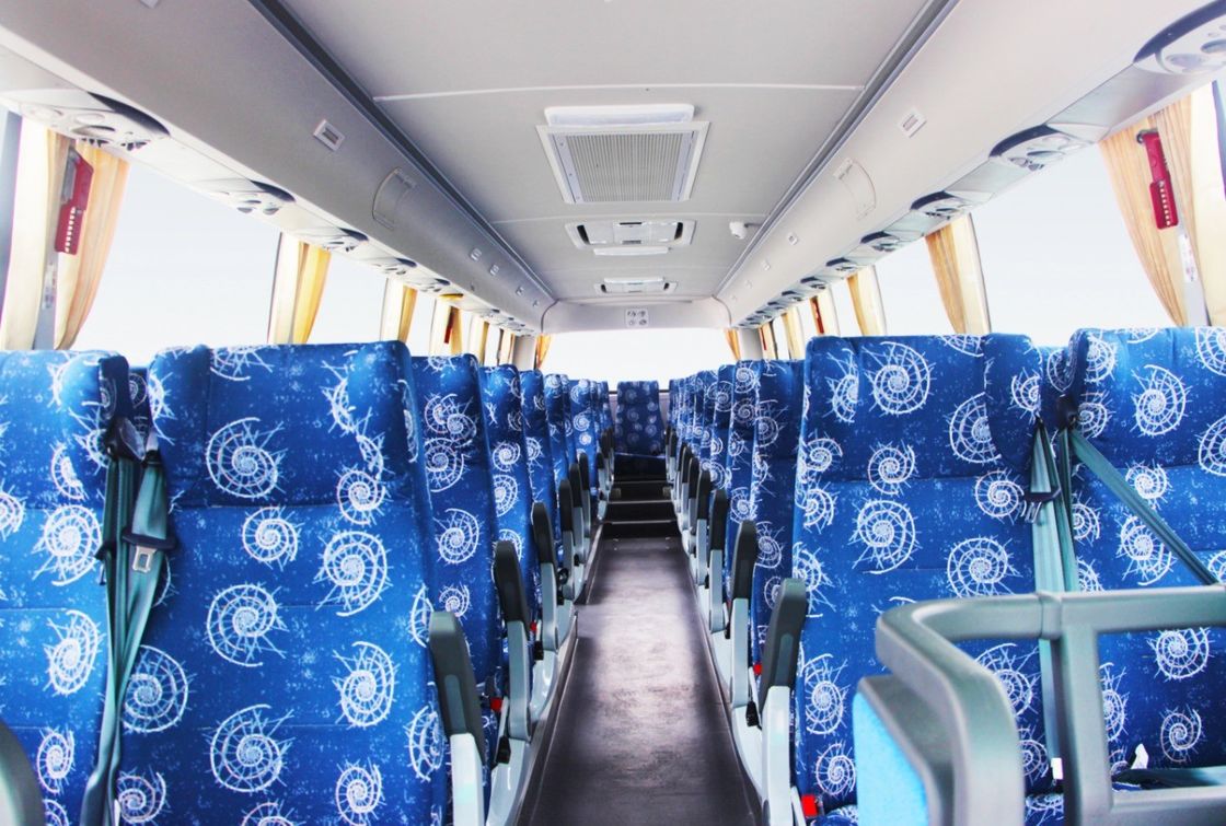 180HP 42 θέσεων λεωφορεία χρησιμοποιούνται με YC6J245-20 κινητήρα και LHD / RHD τύπου οδήγησης