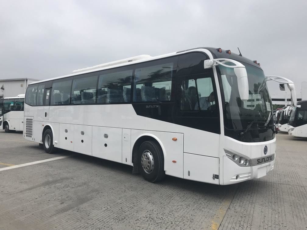 12000*2550*3830mm Χρησιμοποιημένο λεωφορείο λεωφορείου πολυτελείας RHD λεωφορείο με 39 θέσεις και 2200 rpm ονομαστική ταχύτητα