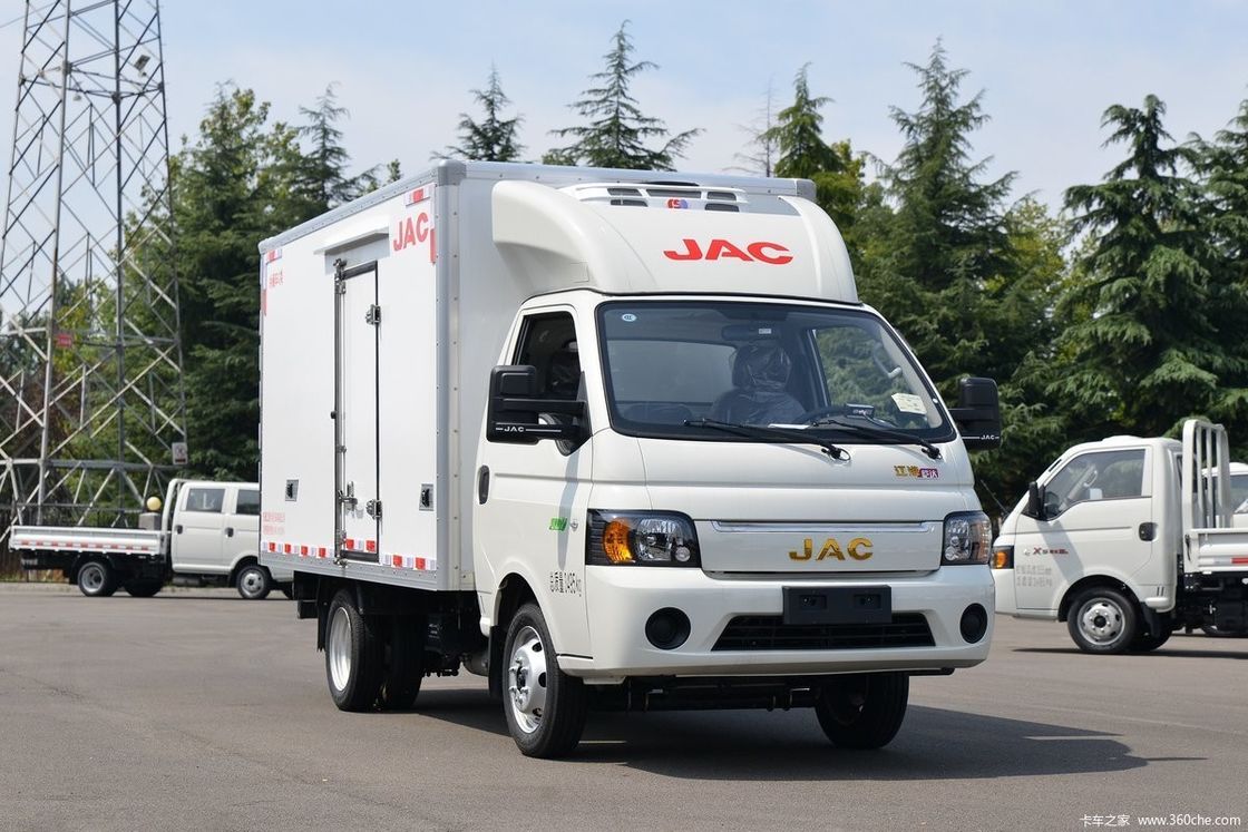 130HP JAC ψυγείο φορτηγό για τη μεταφορά 4x2 GVW≤5T ψύξη ντίζελ καυσίμου
