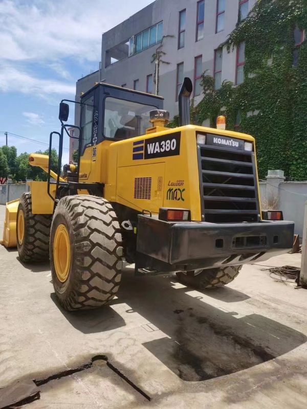 Μεταφορέας με ονομαστικό φορτίο 4 τόνων και μήκος 4,78 m Χρησιμοποιούμενος πρωτότυπος 380-3 Komatsu