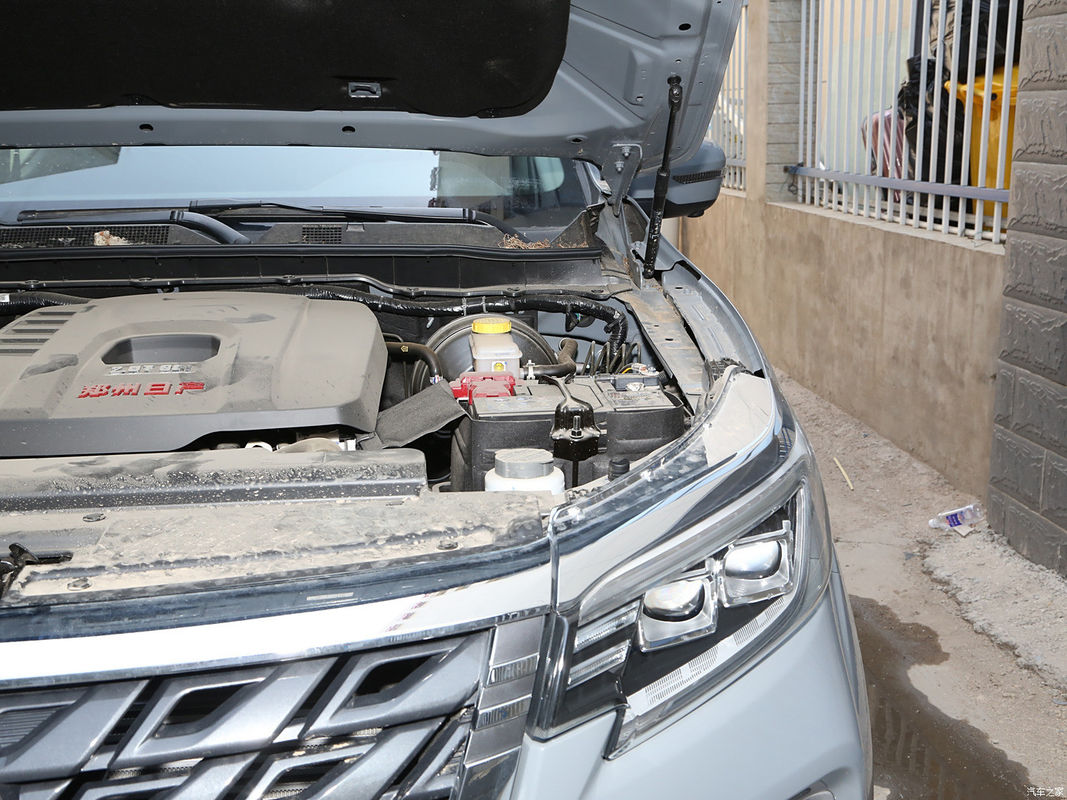 Πιο δημοφιλής Dongfeng Rich 7 4 * 2 LHD Βενζίνη αυτόματο φορτηγό με Max.speed Km / h 170