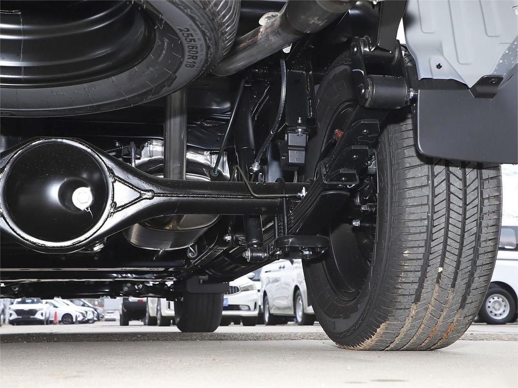2024 Ντίζελ 4*4 Dongfeng 8AT Rich7 Pickup 73L Τάνκ Φορτηγό 1510*1562*475mm Δερμάτινα καθίσματα