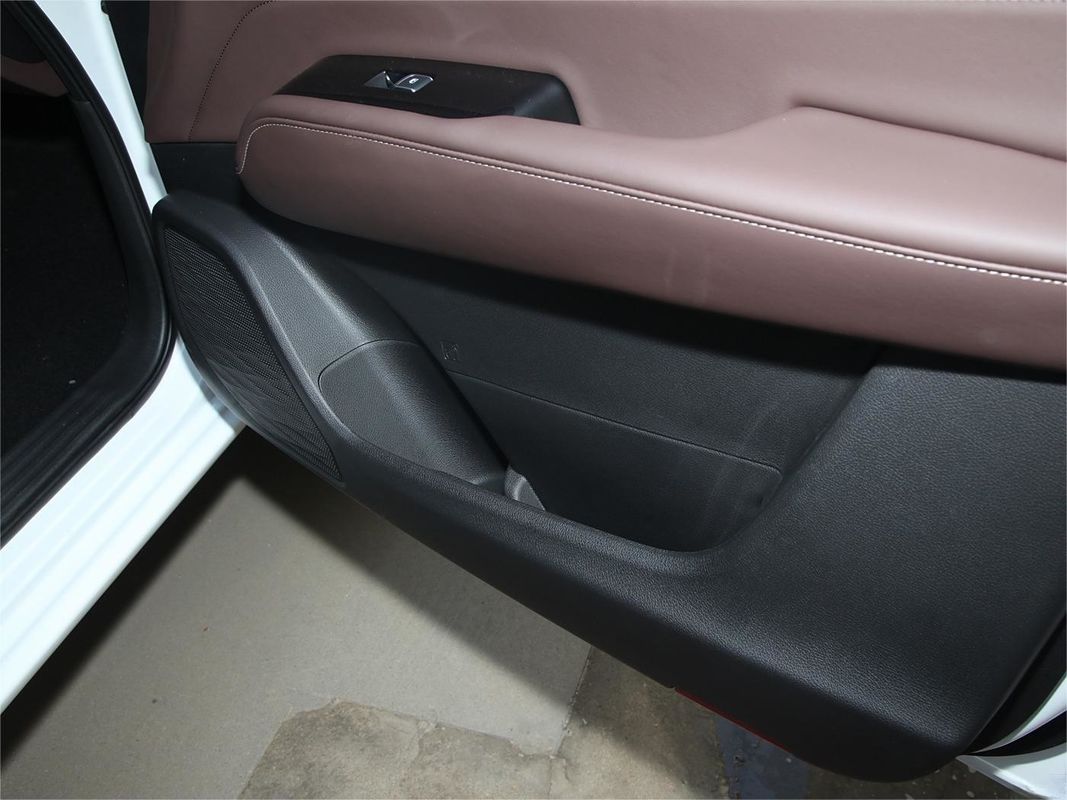 2024 Ντίζελ 4*4 Dongfeng 8AT Rich7 Pickup 73L Τάνκ Φορτηγό 1510*1562*475mm Δερμάτινα καθίσματα