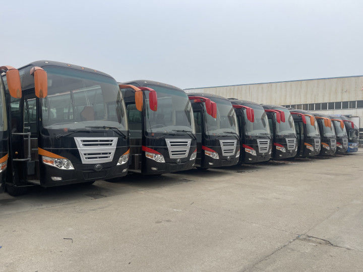 12m Diesel λεωφορεία με 12450*2550*3790mm συνολικές διαστάσεις και ελαστικά 295/80R22.5-18PR